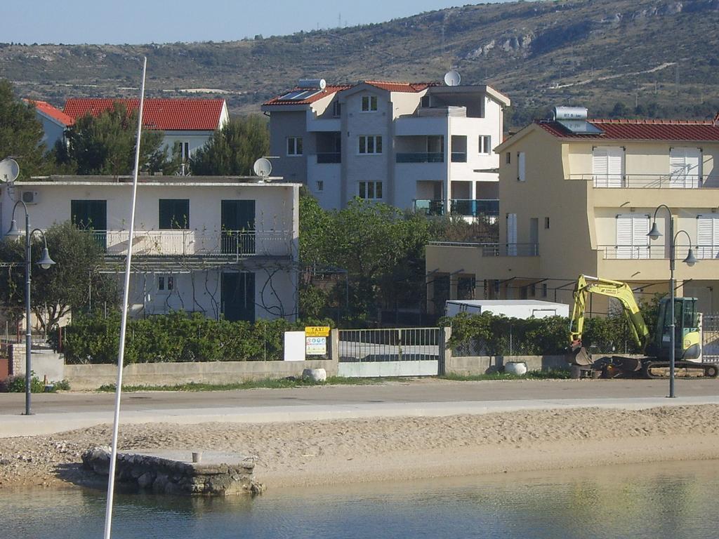 Apartments Villa Erik Рогозница Экстерьер фото