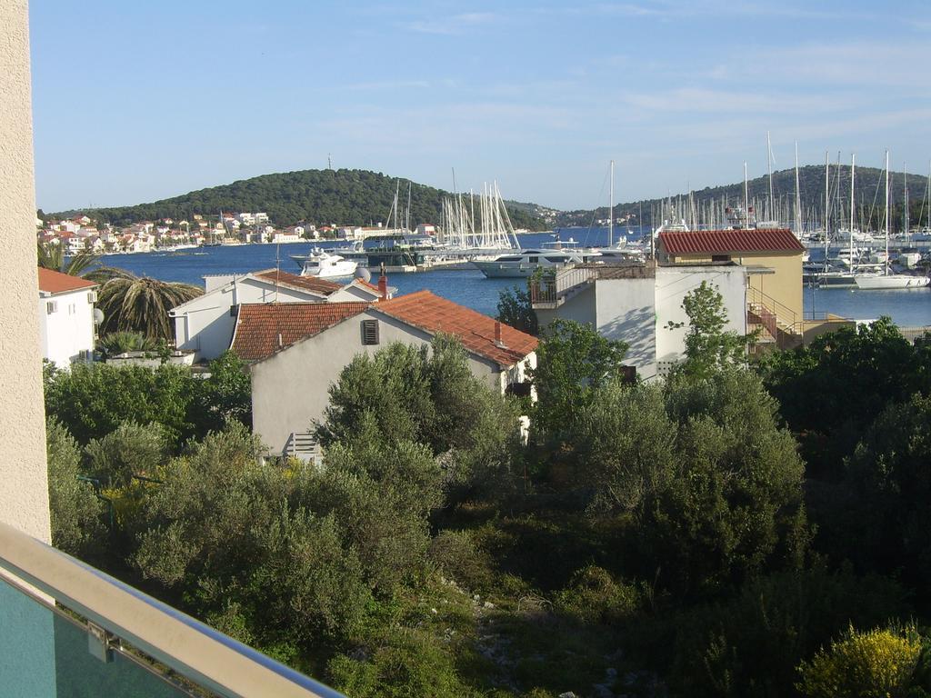 Apartments Villa Erik Рогозница Номер фото